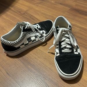 Vans lace up checkered